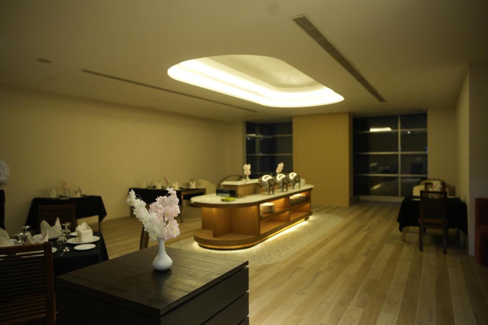 Lakeshore Heights Dhaka Exteriör bild